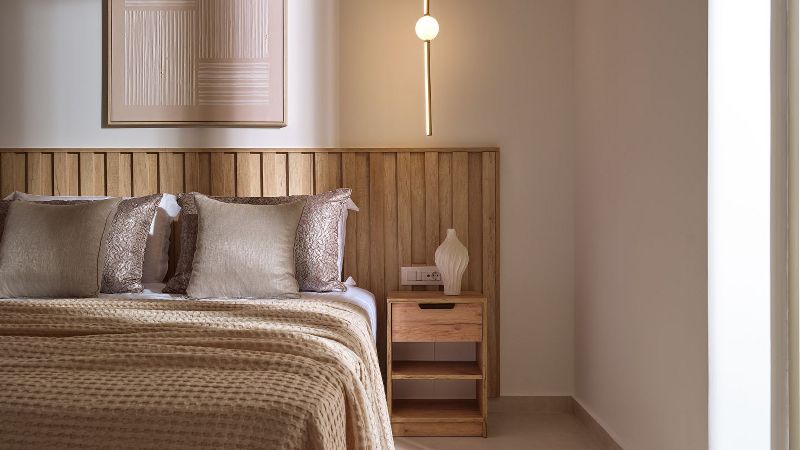 Bedroom detail with pendant light – Segreto Del Lusso, Zakynthos