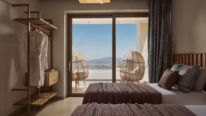 Bedroom with egg chairs and sea view – Segreto Del Lusso, Zakynthos