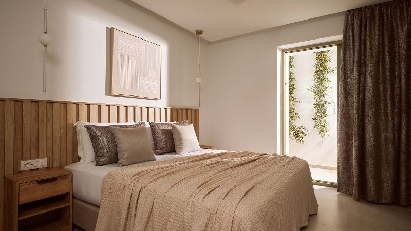 Double bedroom with wooden bedside table – Segreto Del Lusso, Zakynthos