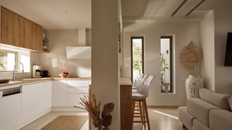 Kitchen and dining area with sofa – Segreto Del Lusso, Zakynthos