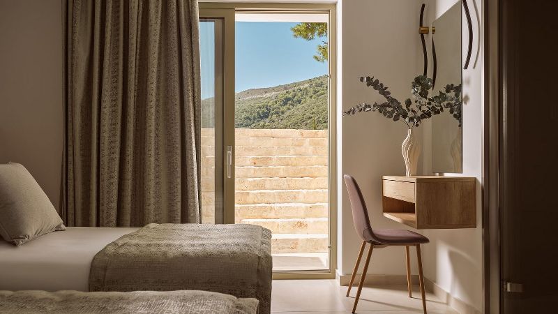 Twin bedroom with desk and terrace – Segreto Del Lusso, Zakynthos